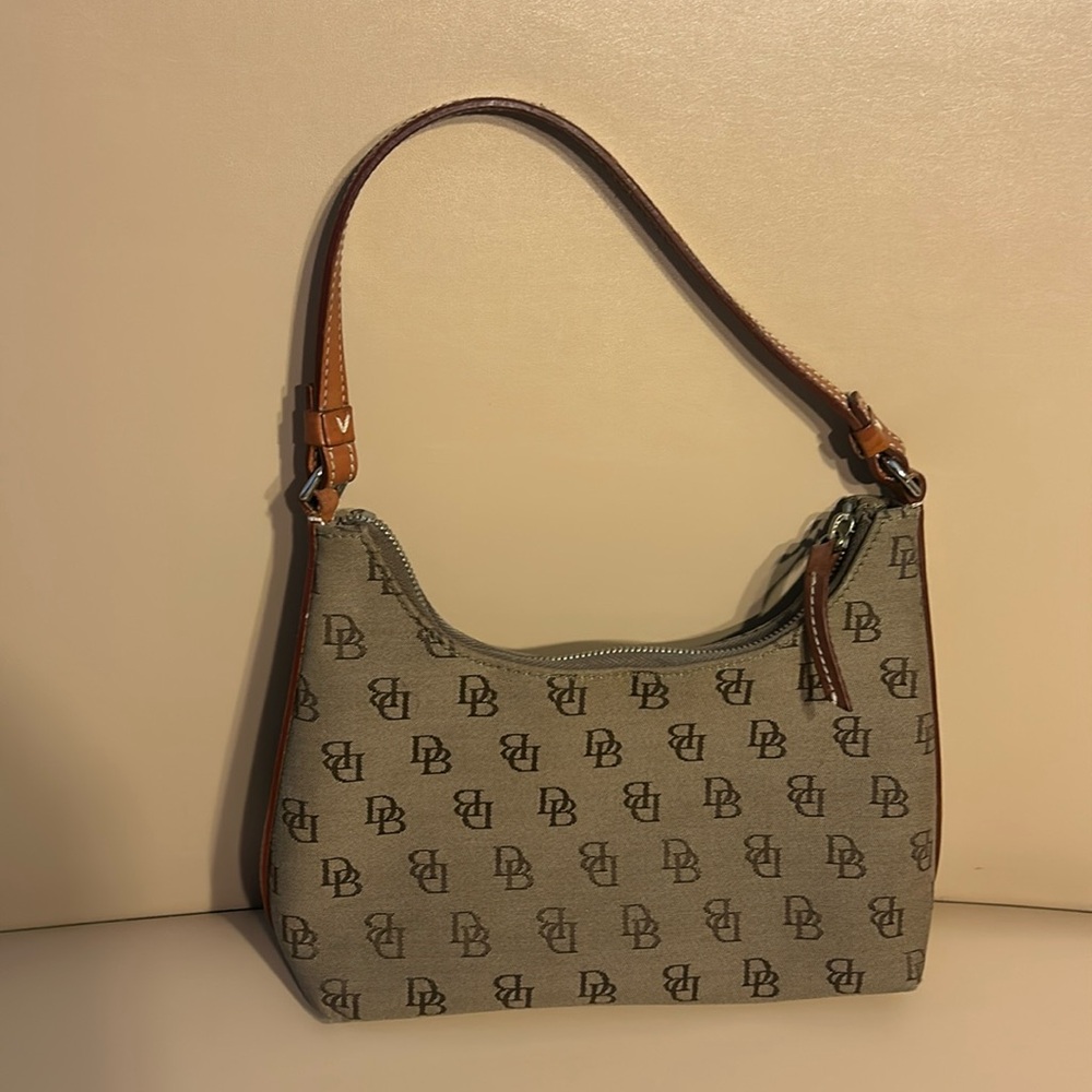 D&B shoulder bag
